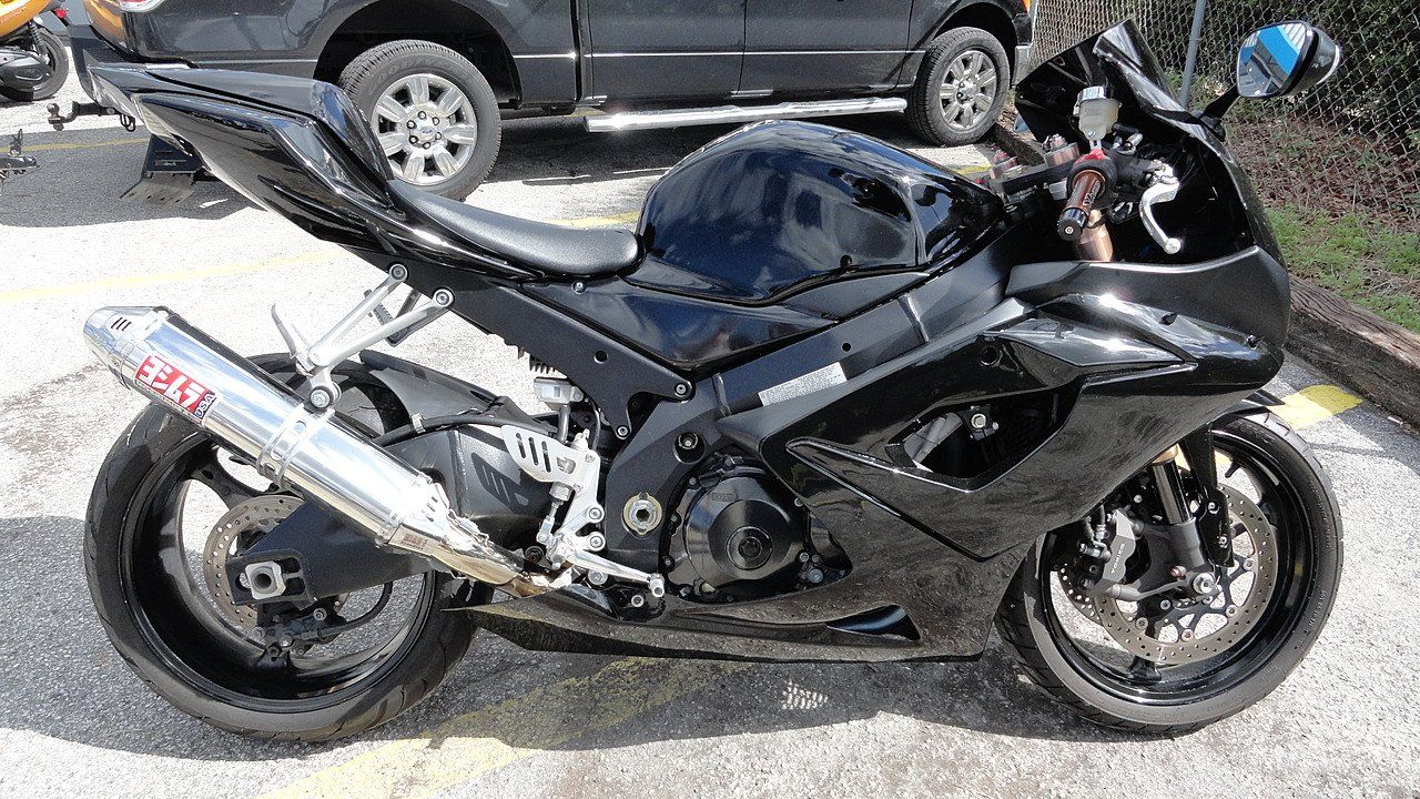 20 Street-Legal Motorcycles That Go 0-60 MPH In Under 3 Seconds