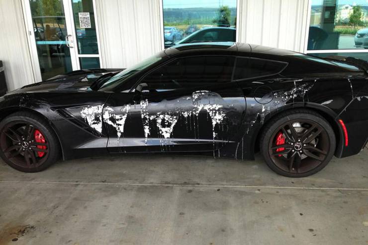 20 Pictures Of Vandalized Cars That Ll Break Your Heart Hotcars
