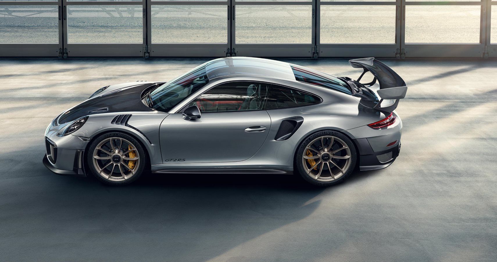 Porsche 911 992 gt2