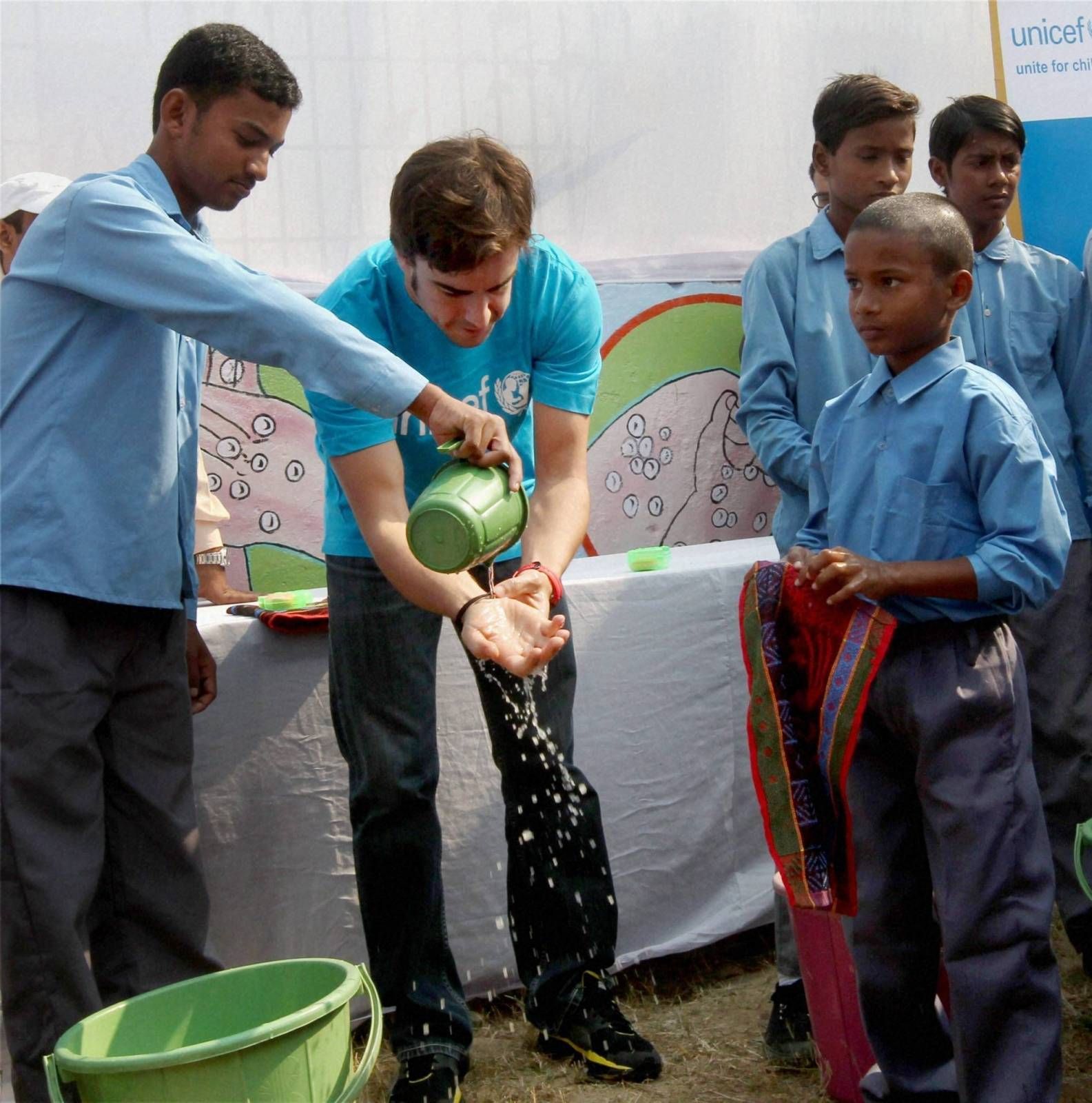 fernando alonso unicef