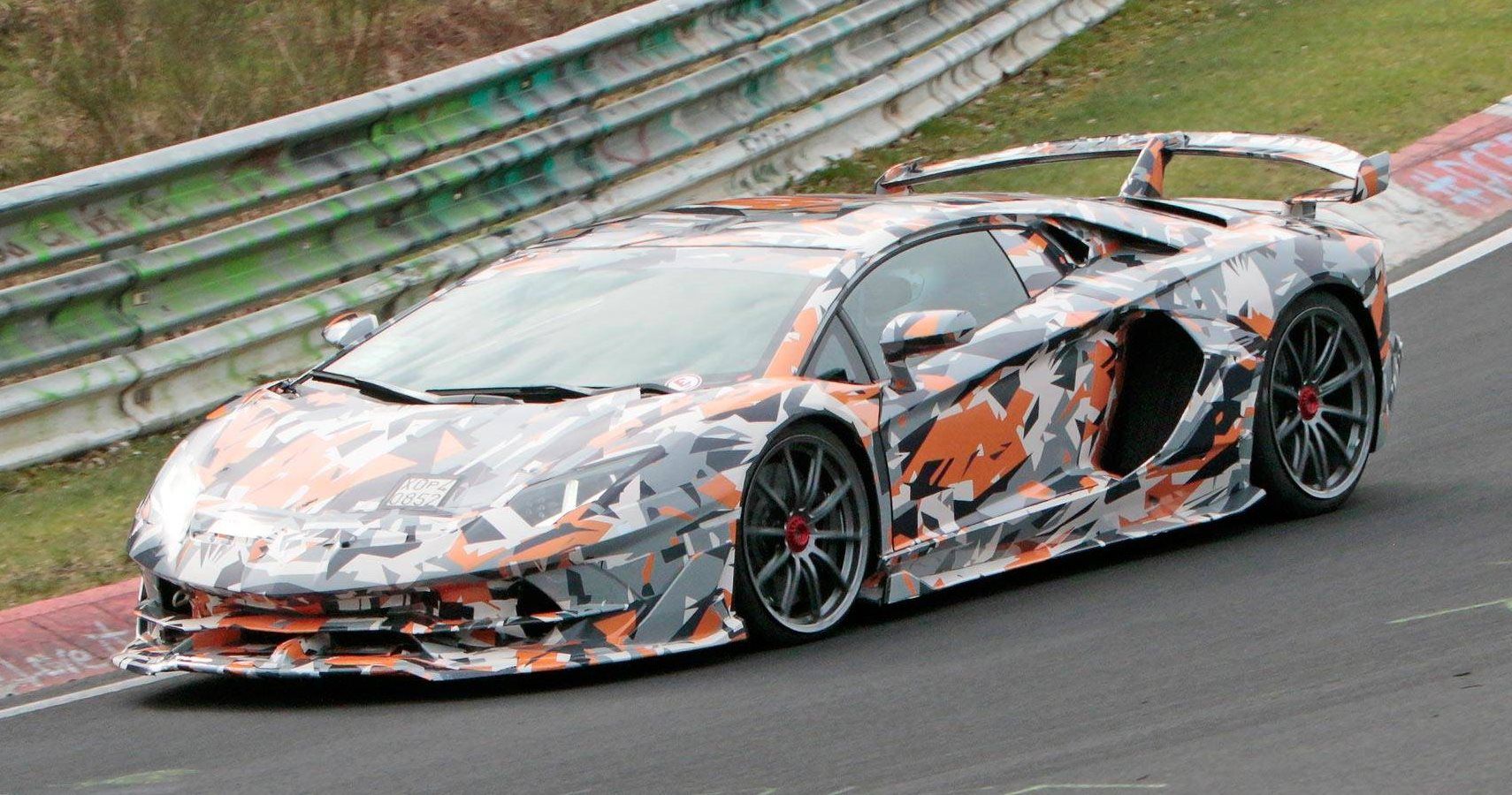 Rumor Lamborghini Aventador Svj To Break Nurburgring Record At Reveal