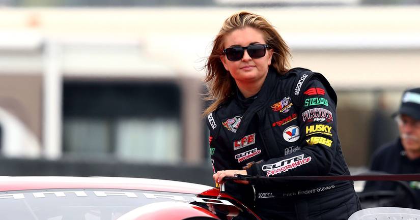 Jennifer Landrum Racing 20 Women Who Can Tear Up The Racetrack
