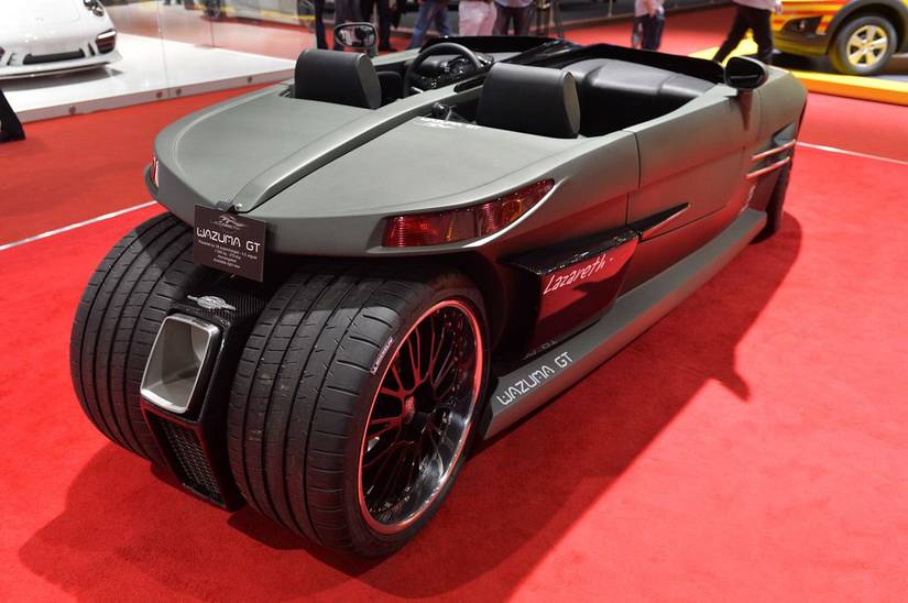 19 Bizarre Car Designs That Made Us Question Reality