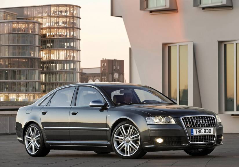 18 Cars That Had V8 Engines (But Were Actually Slow)