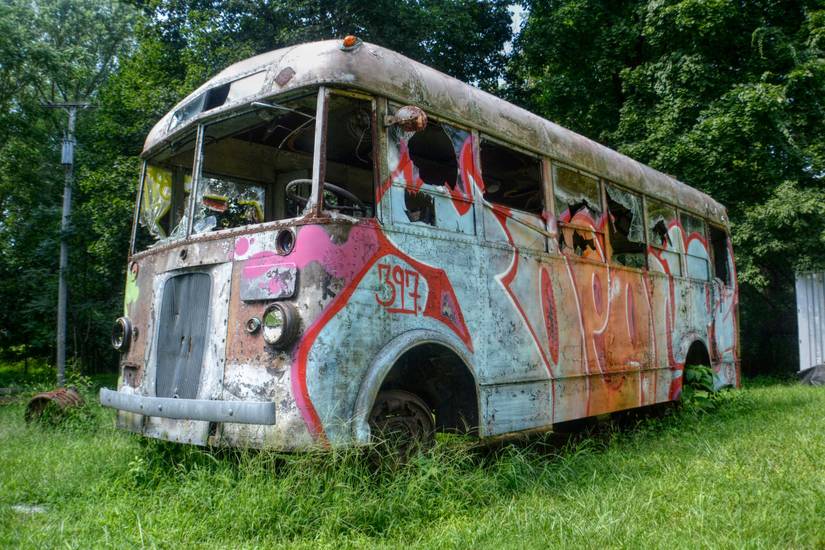 22 Mysterious Pictures Of Deserted Buses