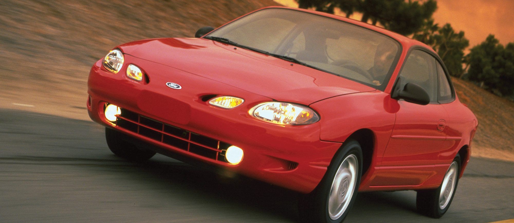 Best Features Of The 2003 Ford Escort ZX2
