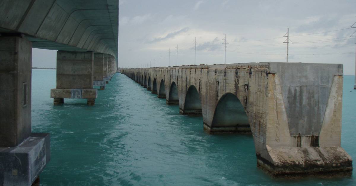 22 Mysterious Photos Of Forgotten Bridges Around The World