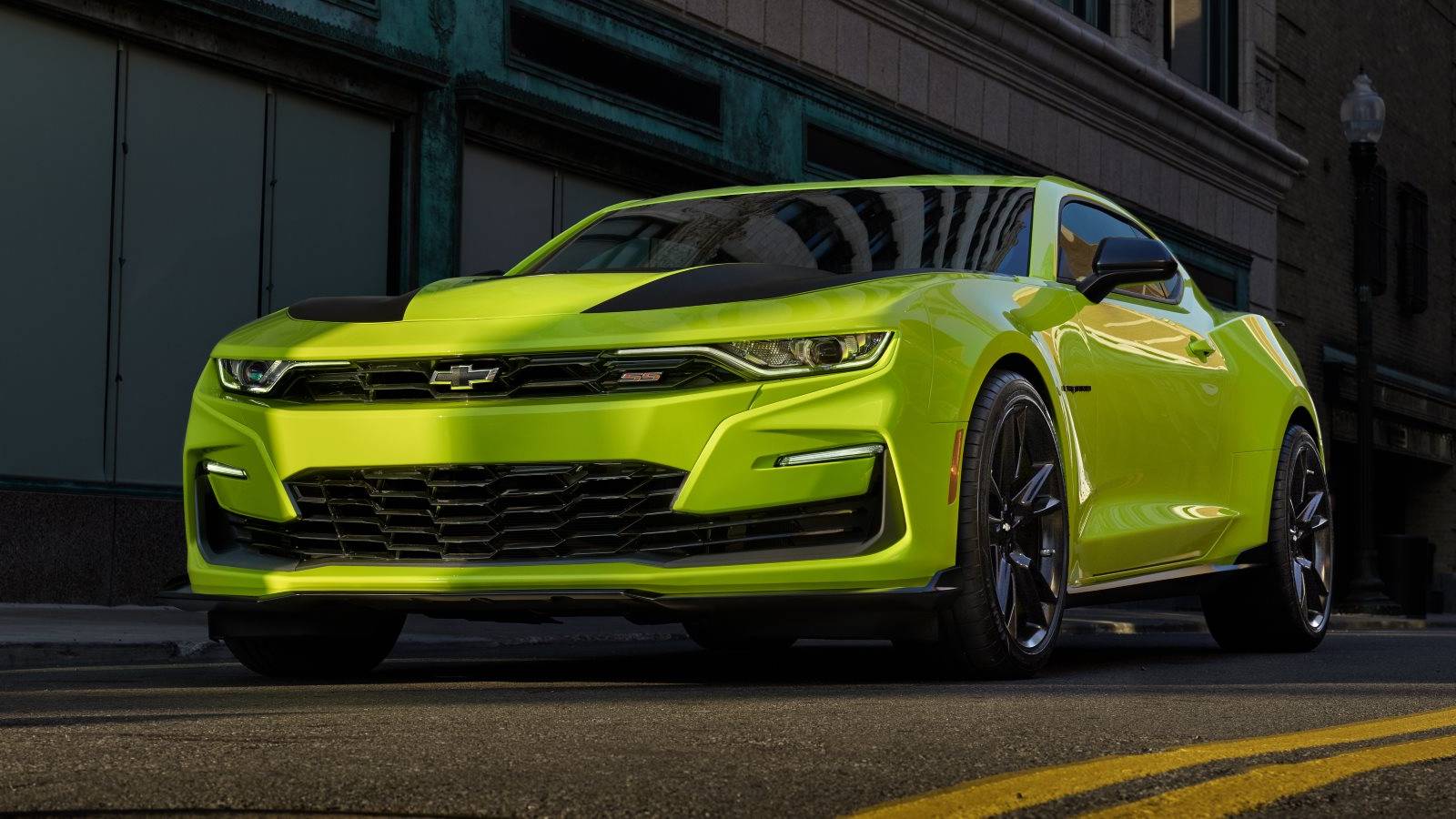 2019 Chevrolet Camaro To Have Extremely Bright Yellow Color Option
