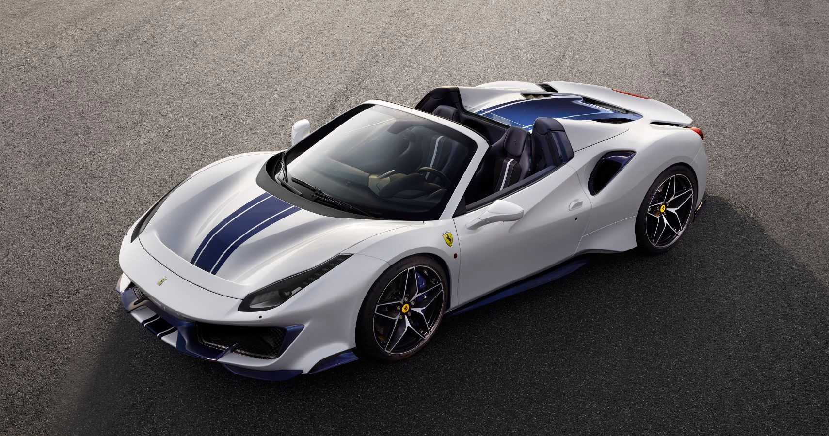 Ferrari 488 Pista Spider's Specs Revealed