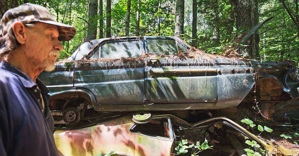 25 Pictures Of The Biggest Junkyards In The World