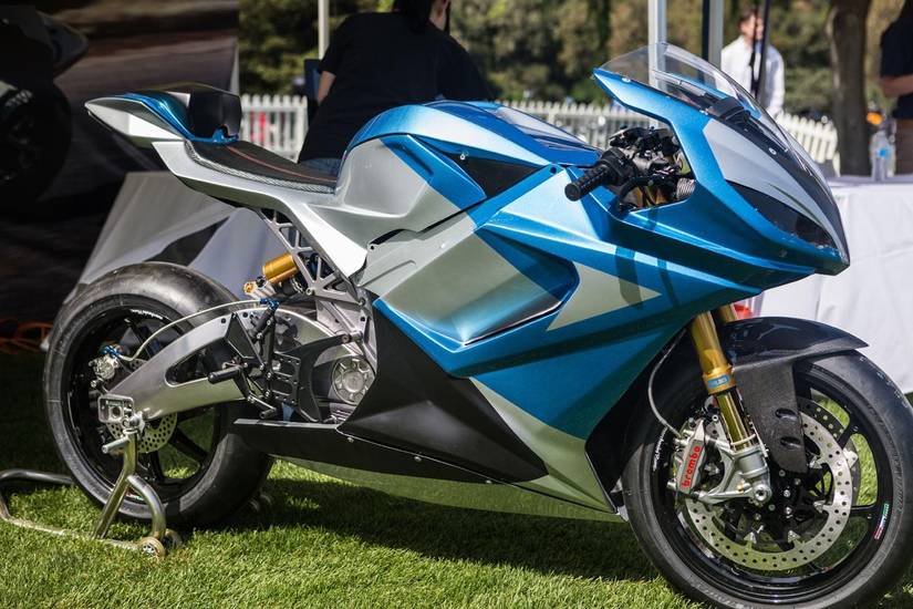 15 Motorbikes Too Fast For The 5-0 (10 That Deserve Training Wheels)