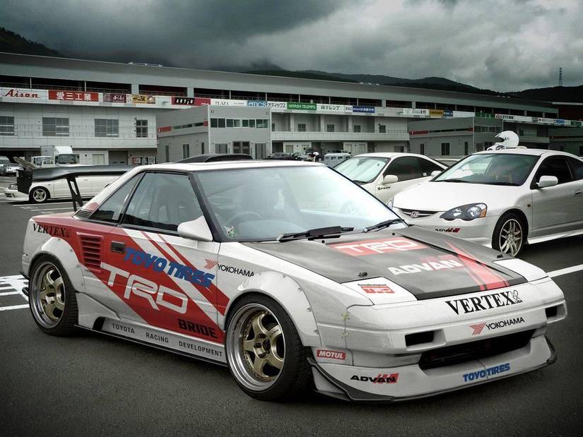 28 Cheap Cars We Can Easily Turn Into Racing Machines