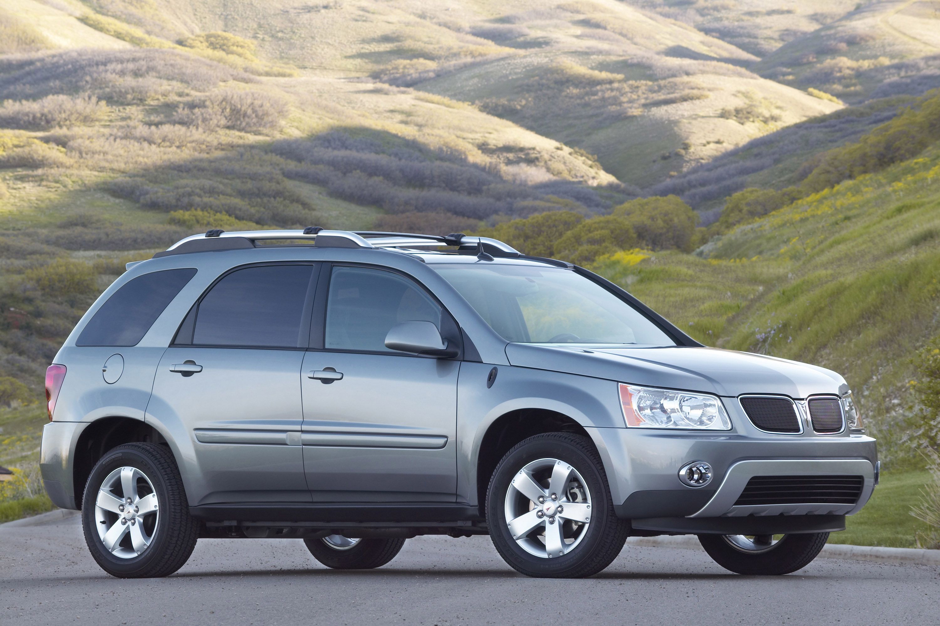 Https Www Hotcars Com Buying One Of These Suvs Is The Same As - 2006 pontiac torrent 1 jpg