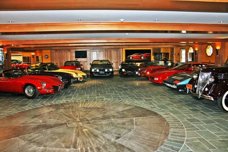 The 20 Coolest Private Garages Hiding Underneath People S Homes