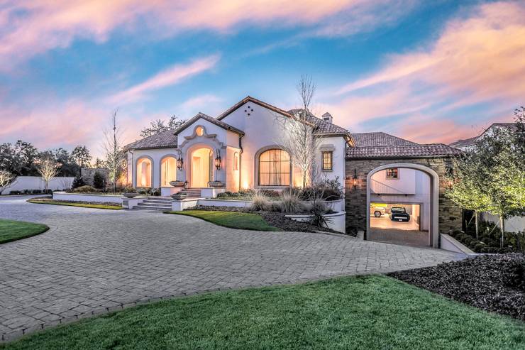 The 20 Coolest Private Garages Hiding Underneath People S Homes