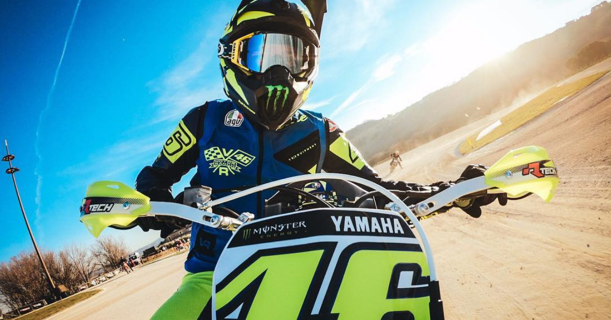25 Photos From The Most Exhilarating Motorbike Races Across The World