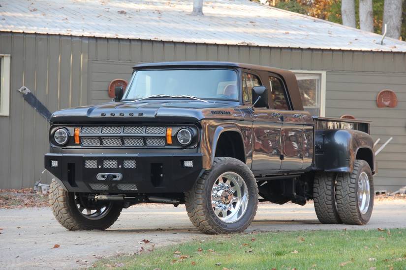 25 Insane Modded Pickups We'd Sell Our Cars For