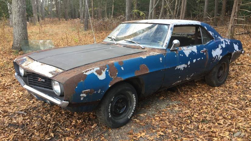 10 Muscle Cars Left To Rust Away (And 10 Messed Up By Mods)