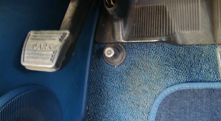20 Car Features From The 90s That Need To Make A Return