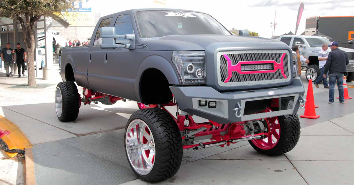 20 Modded Pickup Lift Kits We Wouldn't Touch With A 10-Foot Pole