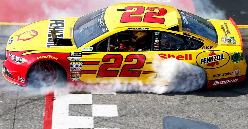 25 Things No One Understands About Nascar Race Cars Hotcars