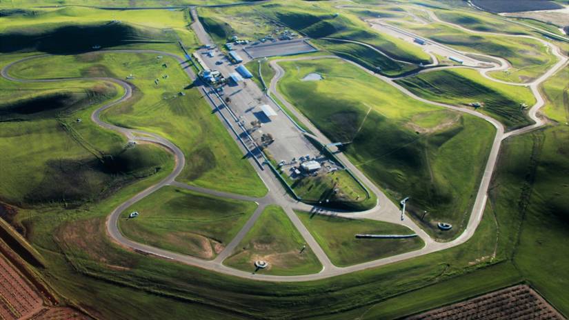 10 Awesome Race Tracks You'll Only Find In California