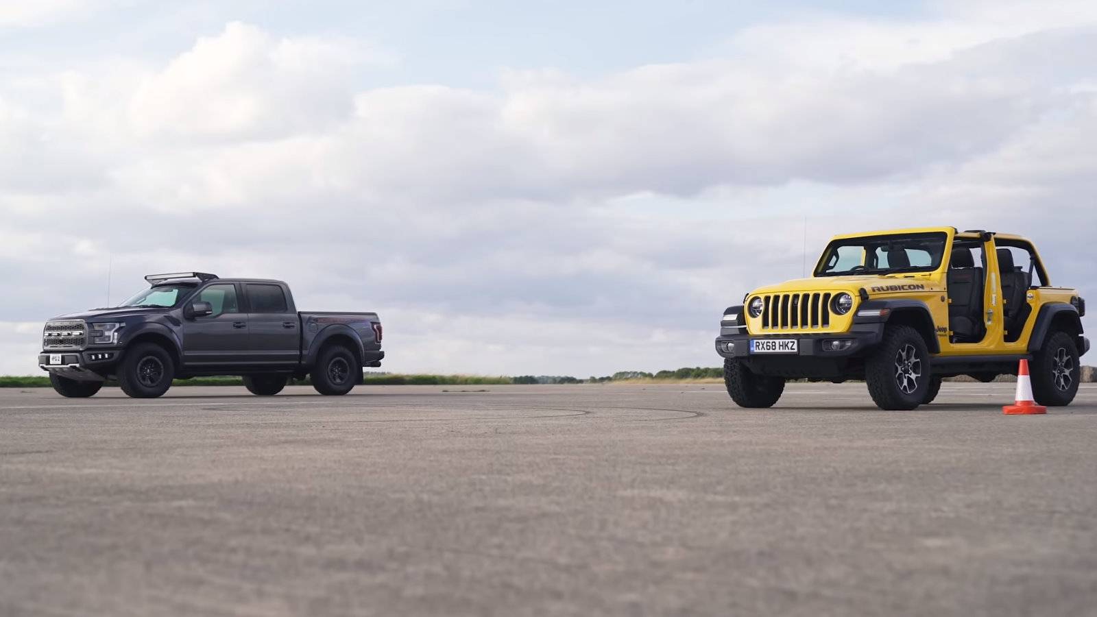 Jeep Wrangler Takes On Tuned Ford Raptor In Very One-Sided Drag Race