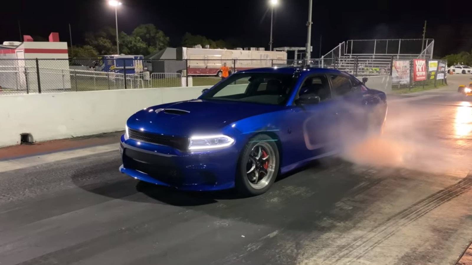 Tuned Dodge Hellcat With 1,000 HP Takes On McLaren 720S In Drag Race Action