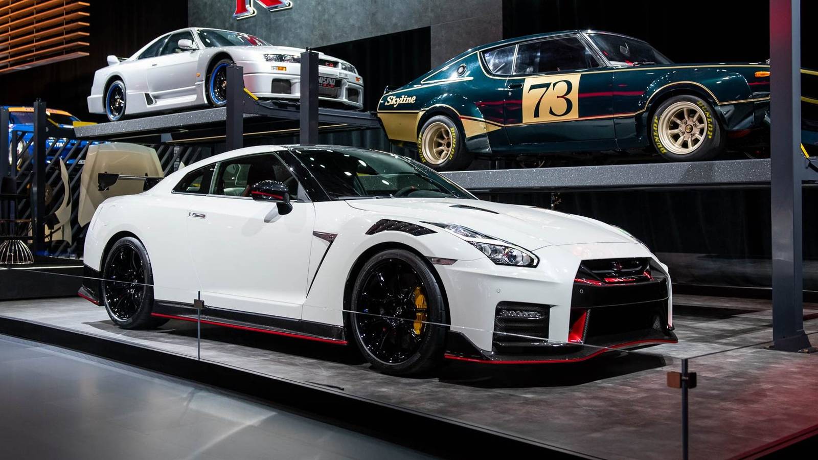 Used 2013 Nissan GT-R Premium for sale in New Albany, IN at HyperCars |  VIN: JN1AR5EF0DM261456, image size:1600x900