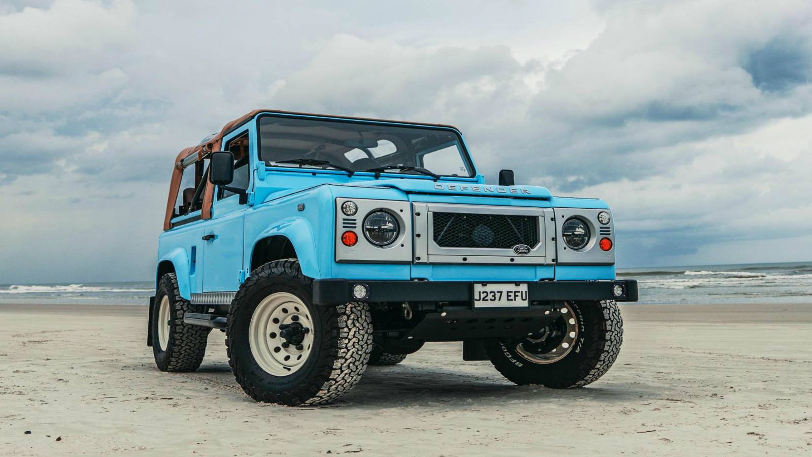 Florida Couple Pays $175,000 For Land Rover D90 Restomod