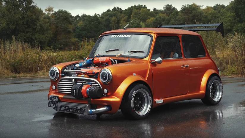 15 Sick Photos Of People's Modified Old Cars