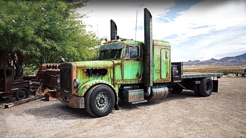 15 Modded Big Rigs That Would Make West Coast Customs Proud
