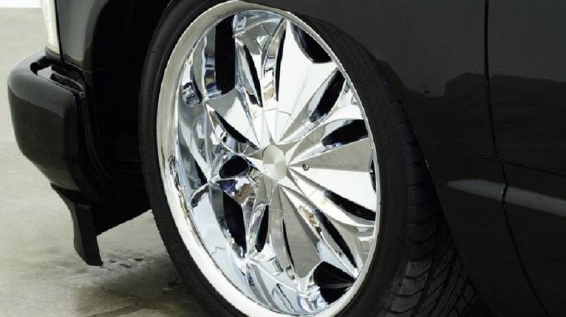 15 Custom Car Tweaks That’ll Lower Your Resale Value Fast