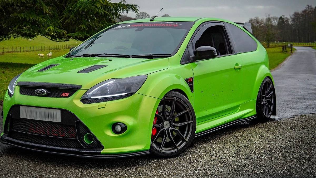 What Sports Car Enthusiasts Should Know About The Ford Focus RS