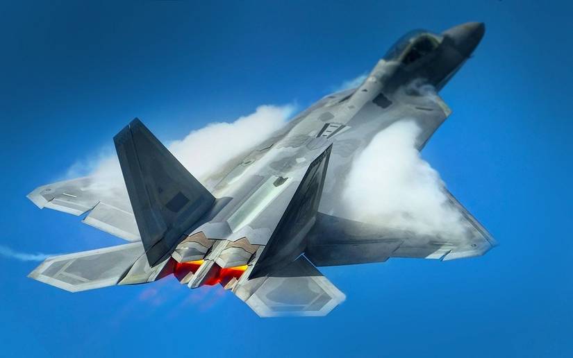 15 Facts You Didn’t Know About The Lockheed Martin F-22 Raptor