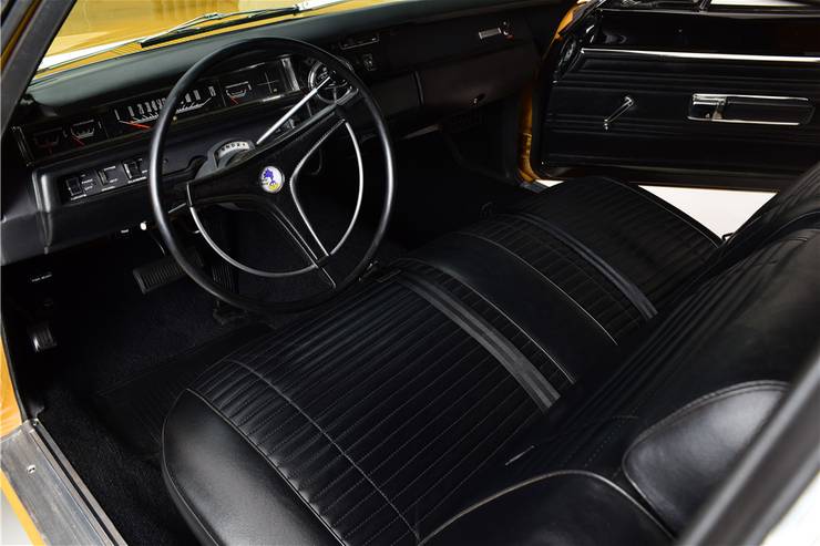 15 Nostalgic Photos Of Classic Muscle Car Interiors Hotcars