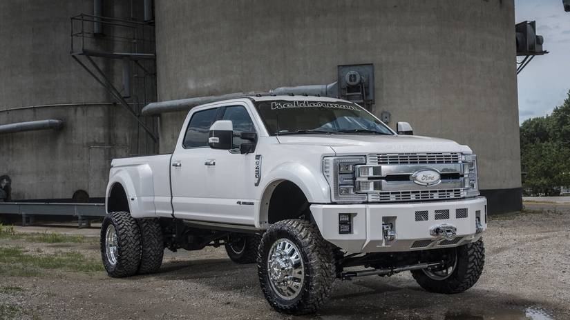 14 Sick Pics Of Custom Dually Trucks You Want to See
