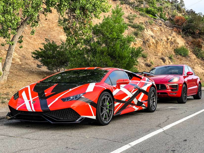 15 Photos Of Supercar Vinyl Wraps That Paid Off
