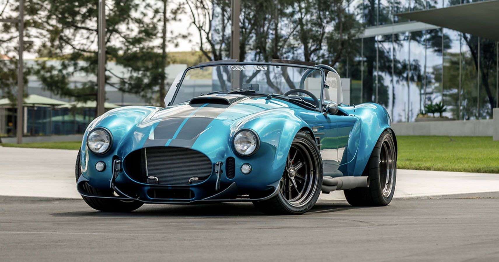 Superformance Unveils Cobra MkIII-R With Modern Flair