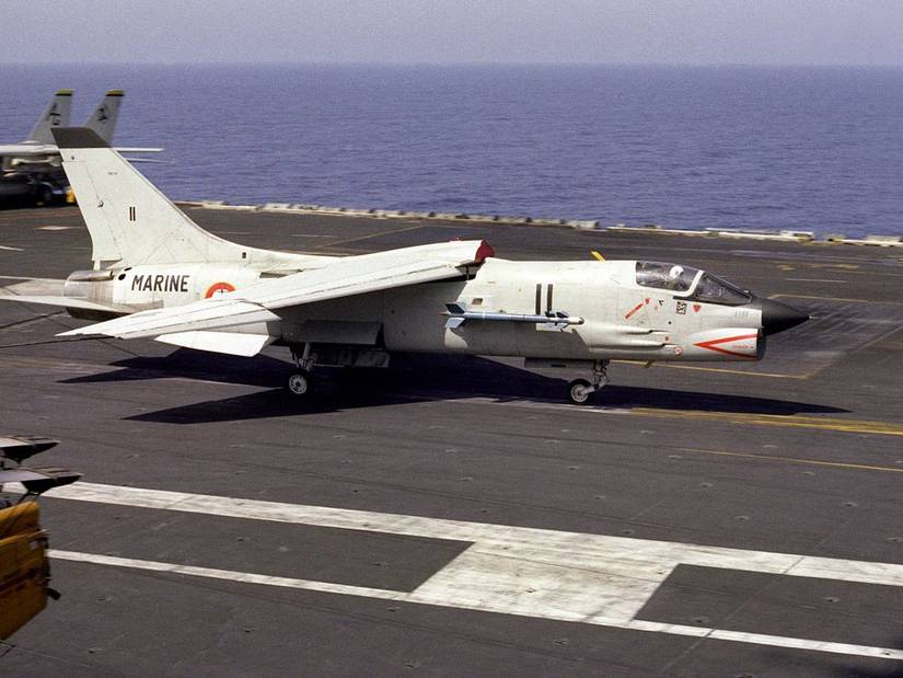 The Last Gunfighter : The Vought F-8 Crusader Fighter Jet