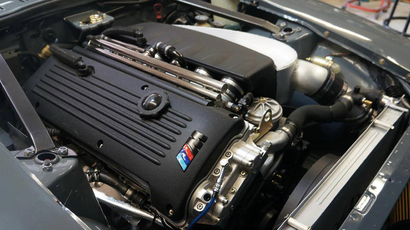 10 Inline-Six Engines Every Gearhead Should Try Out Once
