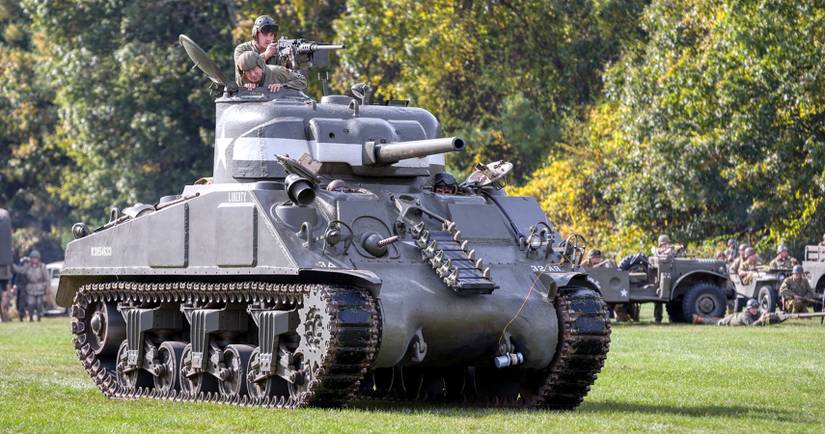 Massachusetts Museum Offers WWII Tank Driving Program