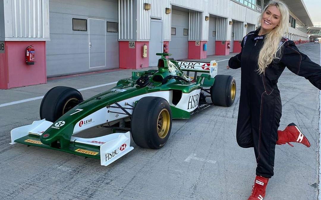 Supercar Blondie Learns To Drive A Jaguar F1 Racer
