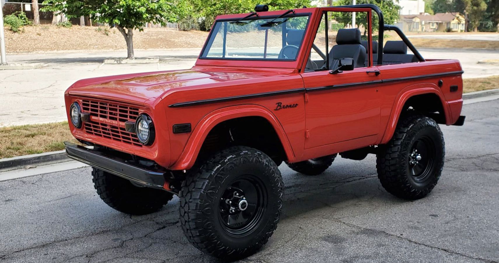 Coyote Powered Ford Bronco Returns To Bring A Trailer | HotCars