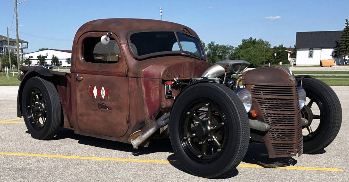 1939 International Rat Rod Looks Mean, Sounds Great With A 327ci Chevy V8, image size:1600x900