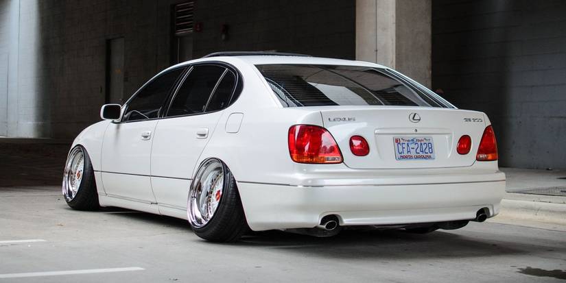 10 Pics Of Stanced Luxury Cars That Look Surprisingly Good