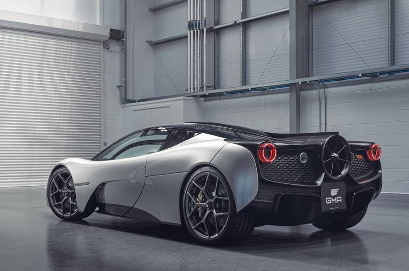 5 Reasons The New T.50 Is Like The McLaren F1 (5 Why It's Better)