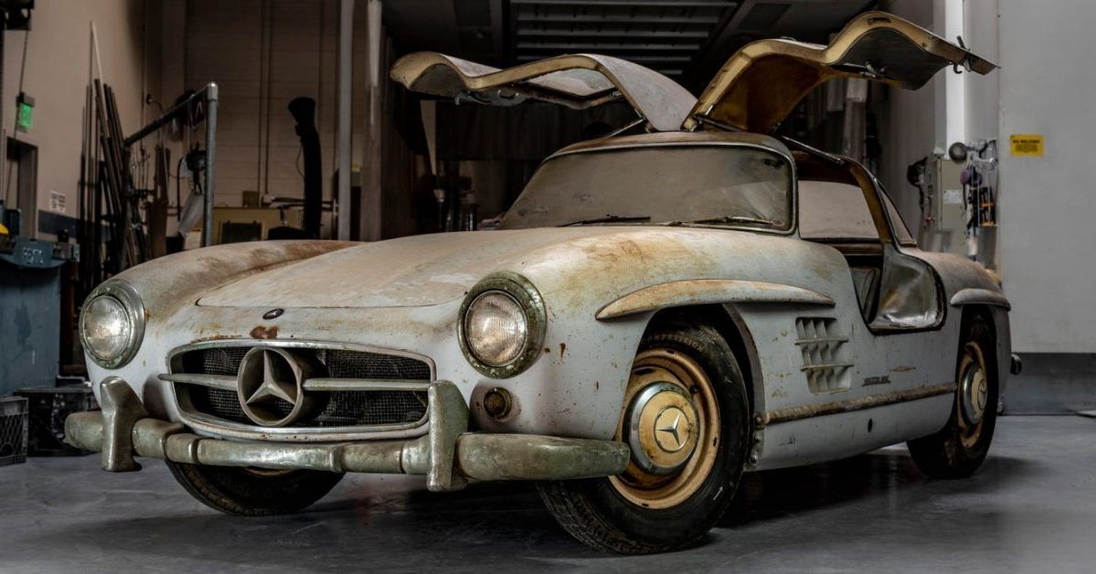 5 Classic Sports Cars That Are Fun To Restore (5 That Are A Total Nightmare)