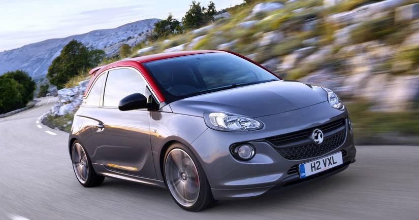 9 Cars That Straight-Up Stole Their Designs From Other Brands