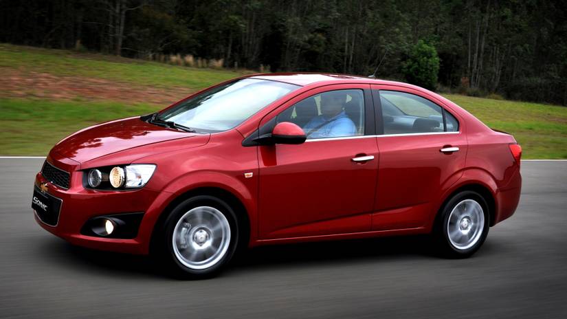 5 American Sedans We Wouldn't Take For Free (5 We'd Blow Our Savings On)